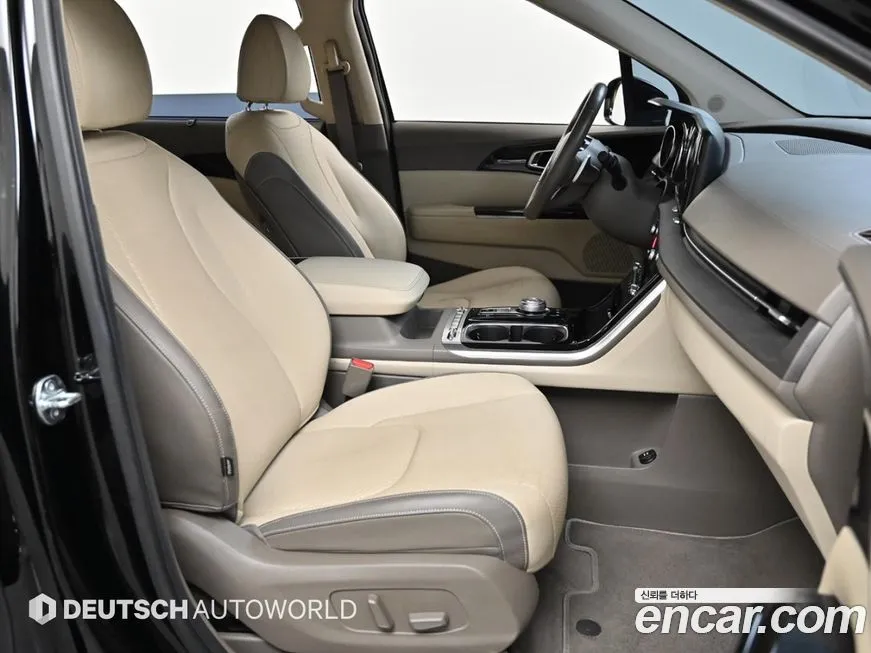 Kia Carnival — фото 10