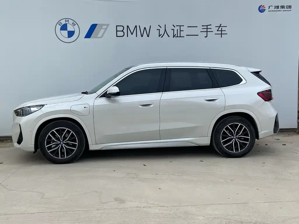 BMW iX1 2024 из CN, фото 3