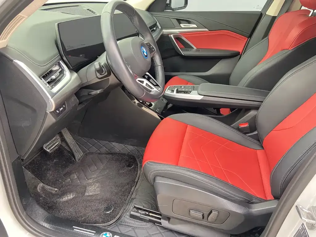 BMW iX1 2024 из CN, фото 6