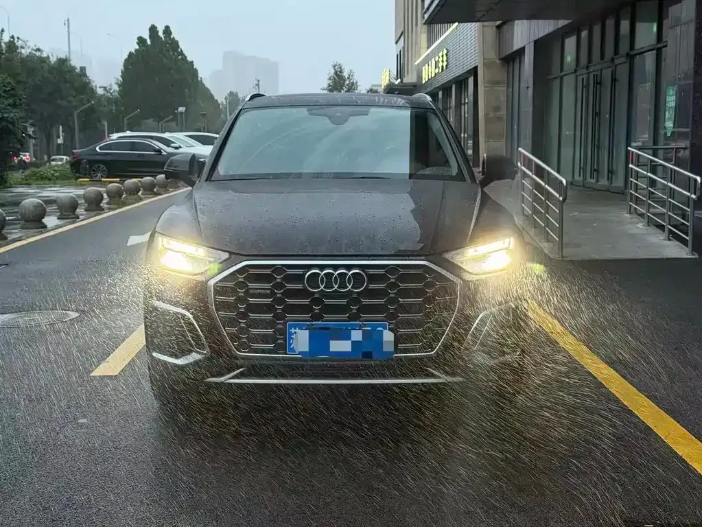 Audi Q5L 2022 из CN, фото 2