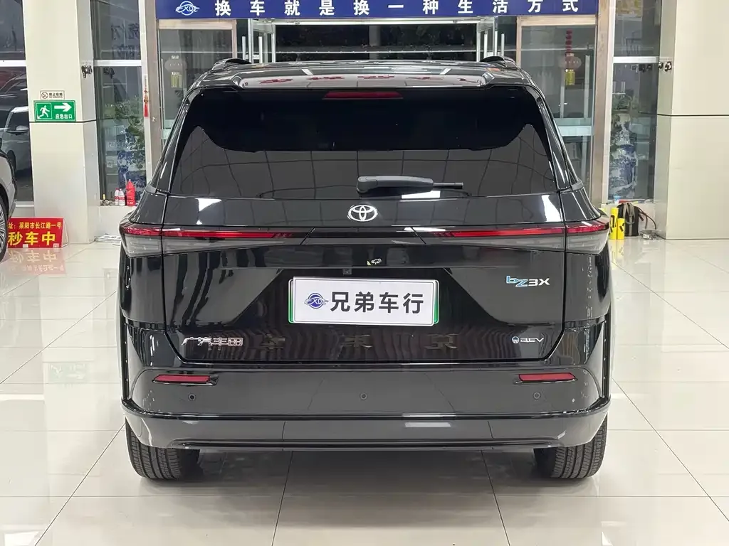 Toyota Platinum 3X 2025 из CN, фото 8