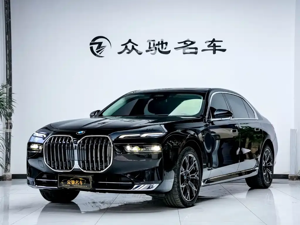 BMW 7 Series 2024 из CN, фото 1
