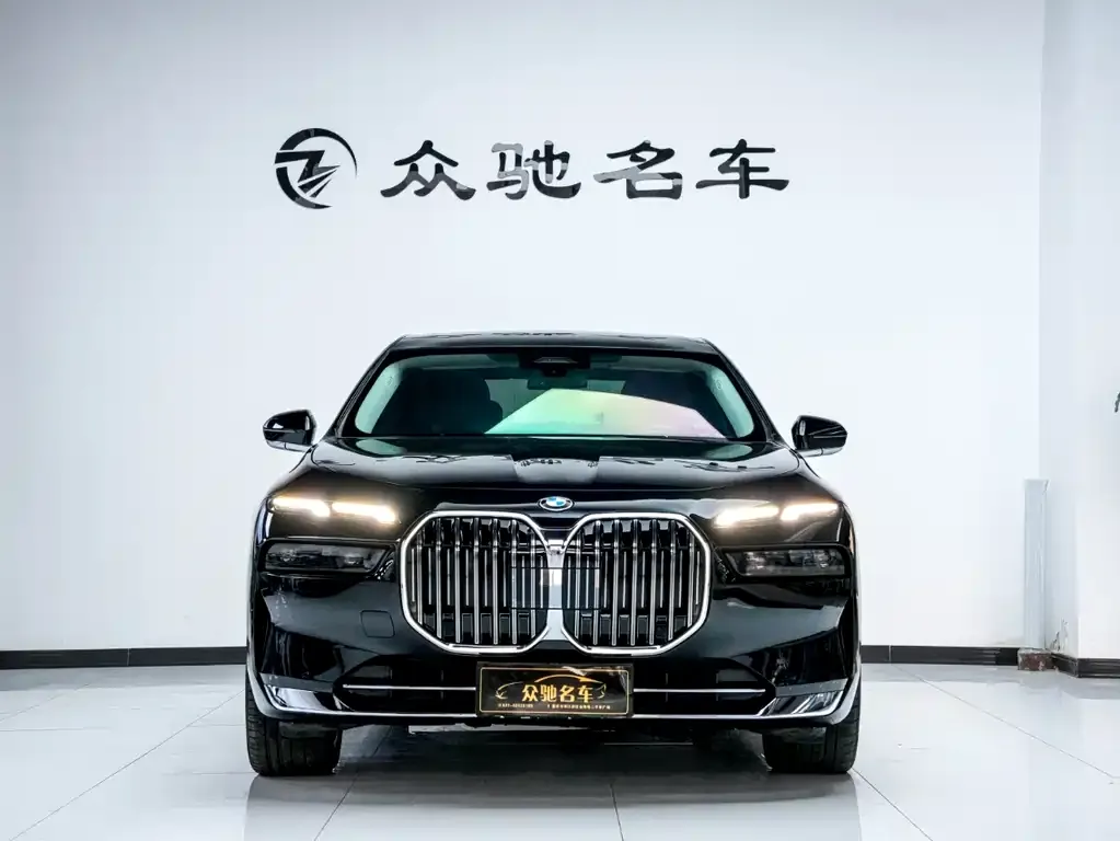 BMW 7 Series 2024 из CN, фото 2