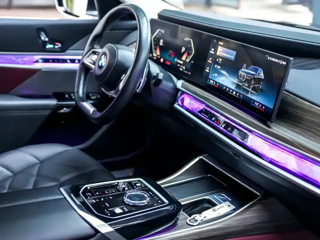 BMW 7 Series 2024 из CN, фото 9