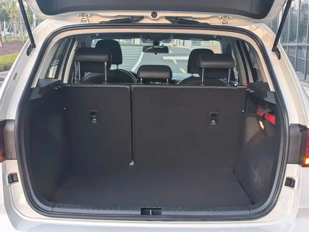 Volkswagen Tharu — фото 10
