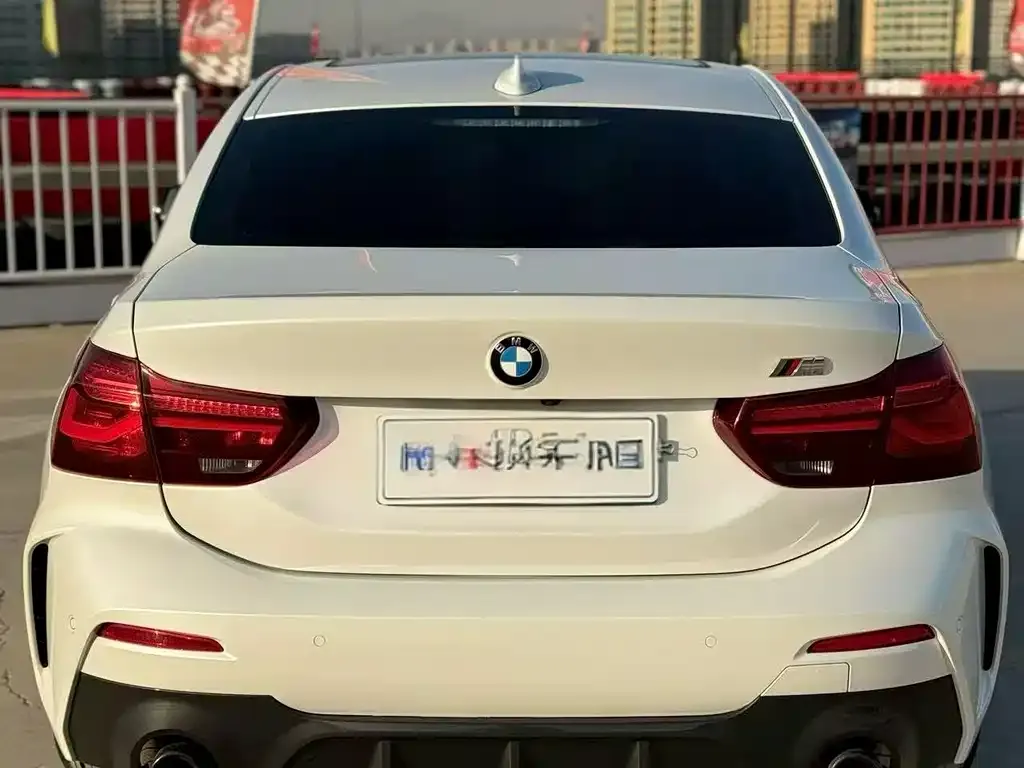BMW 1 Series 2023 из CN, фото 4