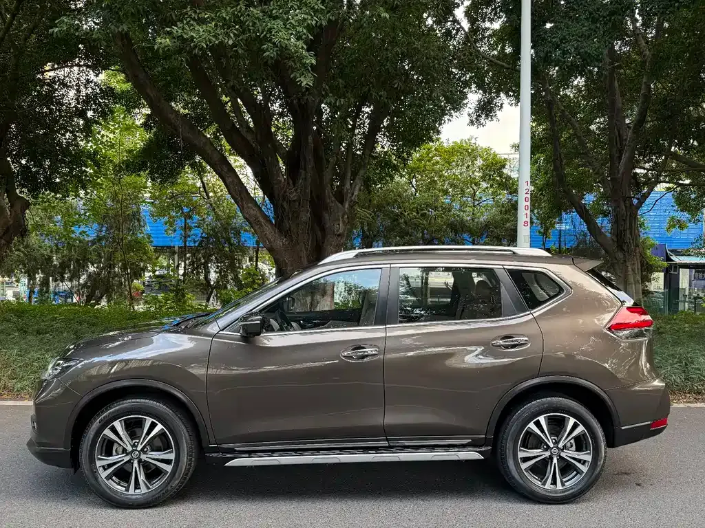 Nissan X-Trail 2021 из CN, фото 3