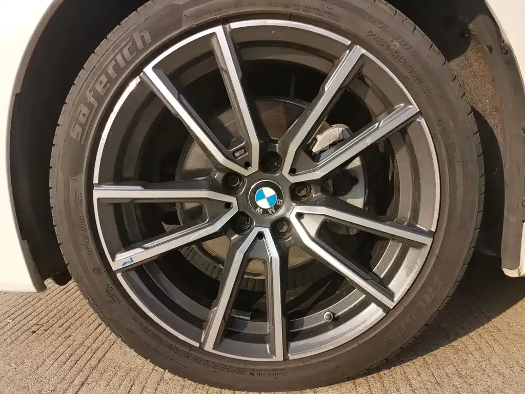 BMW 3 Series 2022 из CN, фото 9