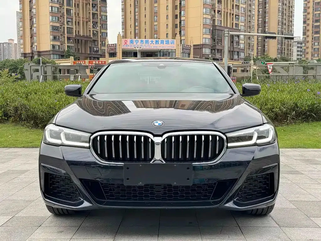 BMW 5 Series — фото 2