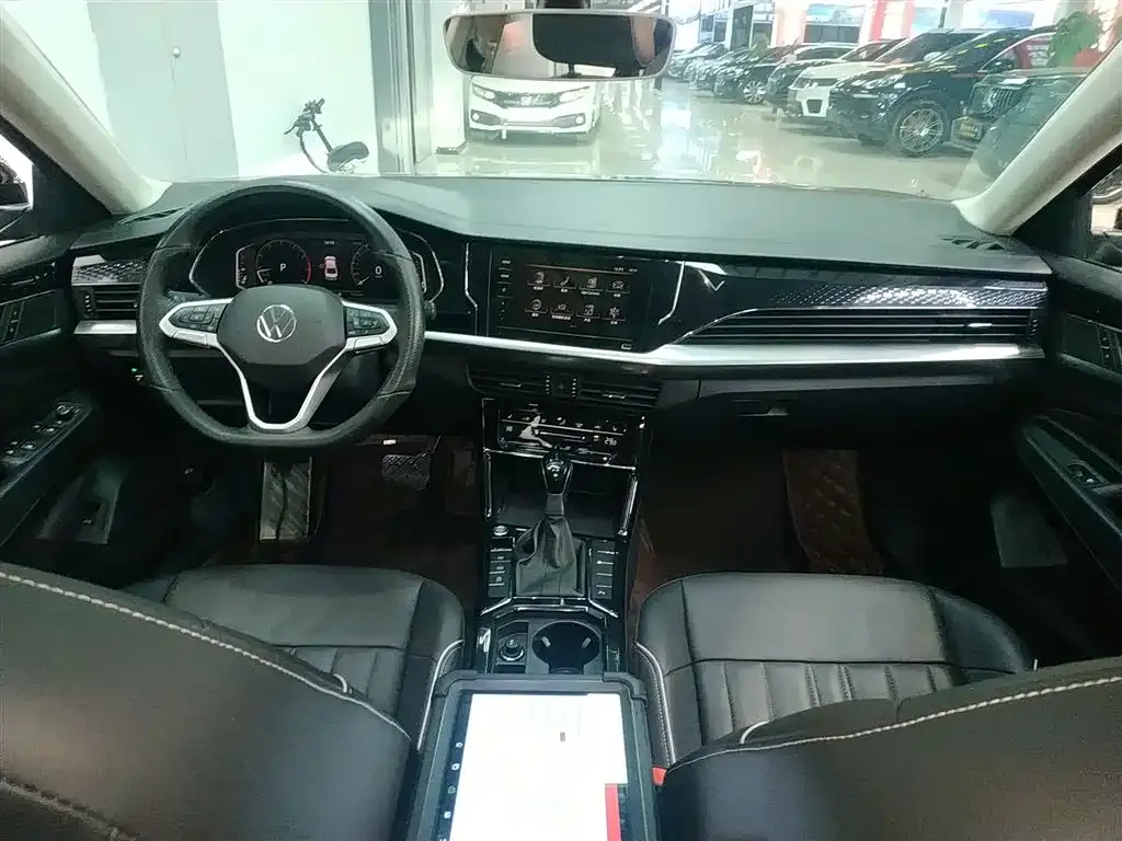 Volkswagen Passat — фото 10