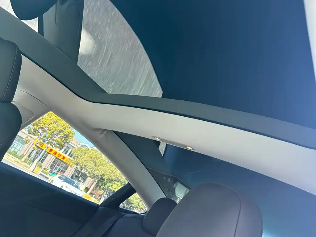 Tesla Model 3 — фото 10