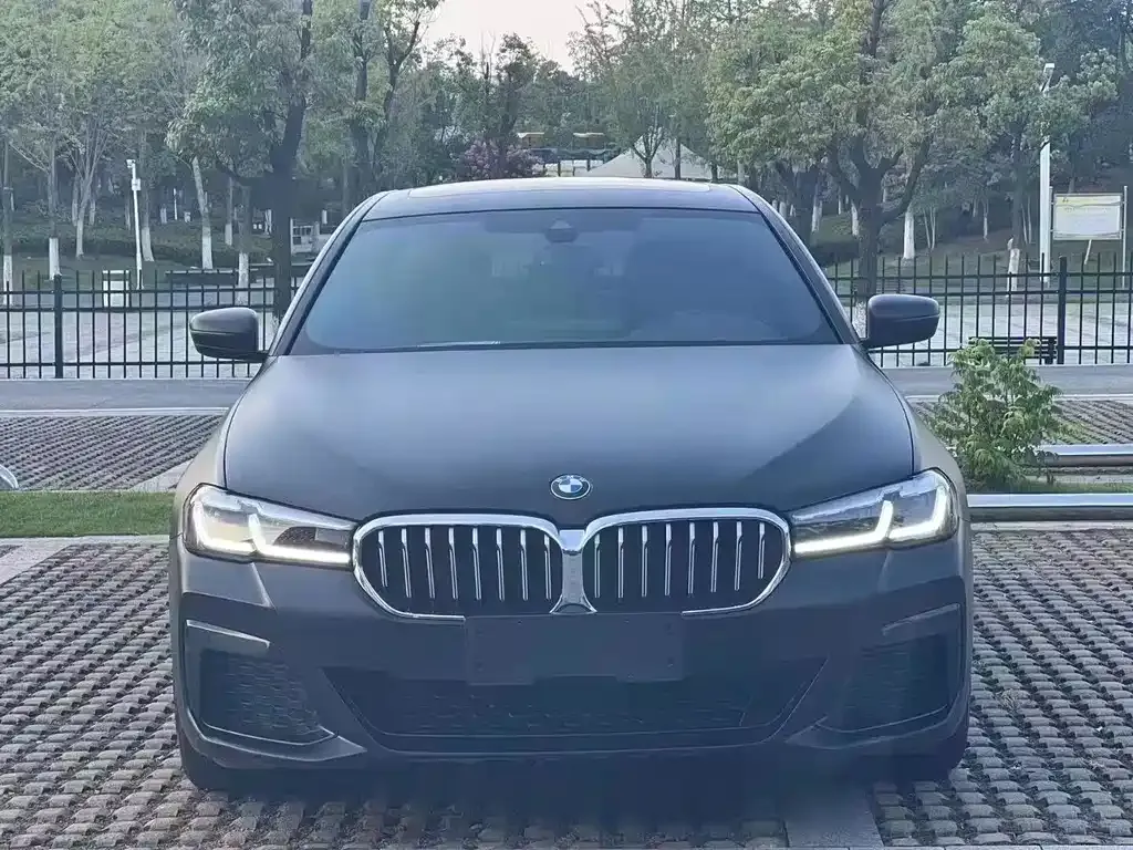 BMW 5 Series — фото 2