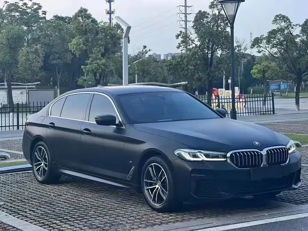 BMW 5 Series — фото 3