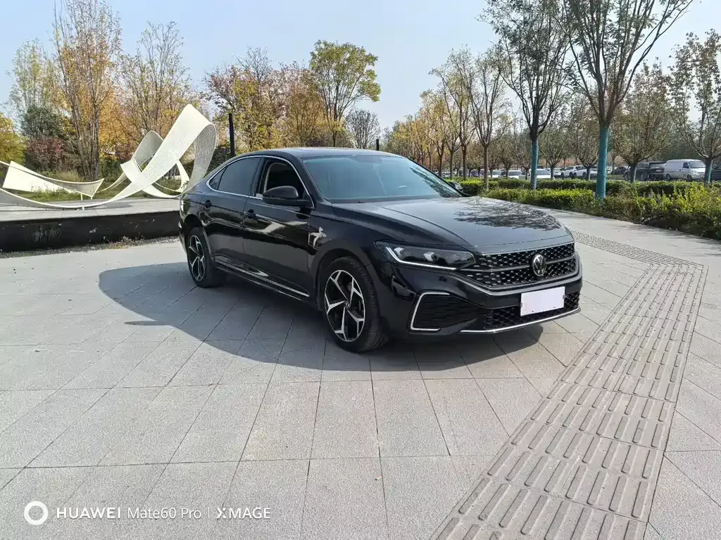 Volkswagen Passat 2023 из CN, фото 1