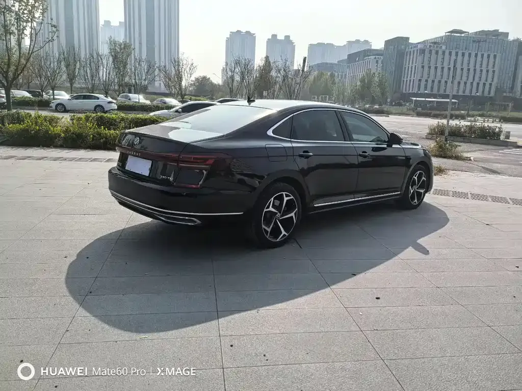 Volkswagen Passat 2023 из CN, фото 7