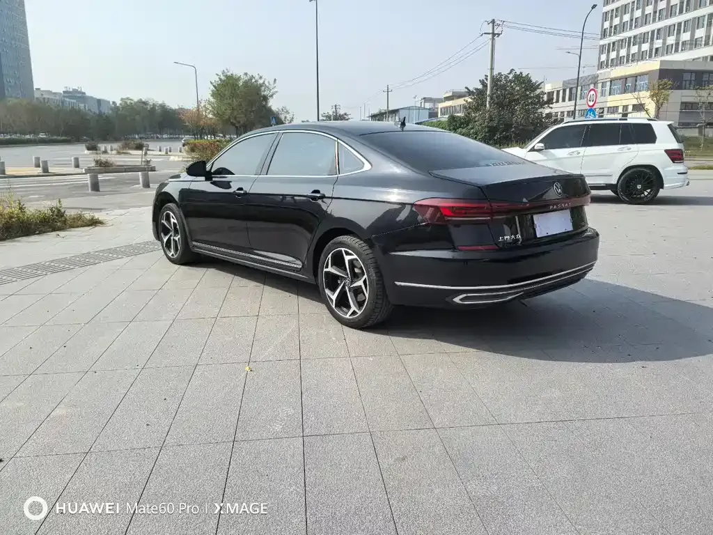 Volkswagen Passat 2023 из CN, фото 8