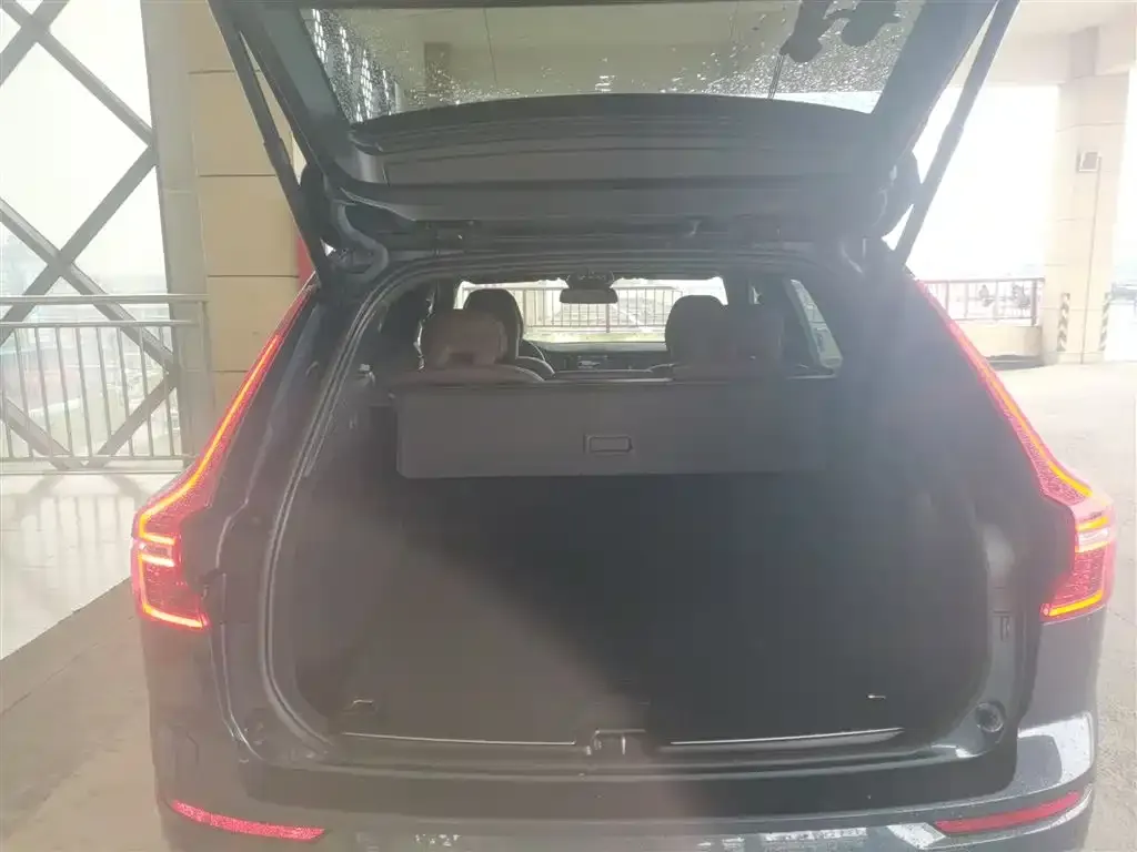 Volvo XC60 2022 из CN, фото 9