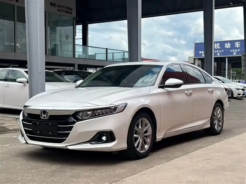 Honda Accord — фото 1