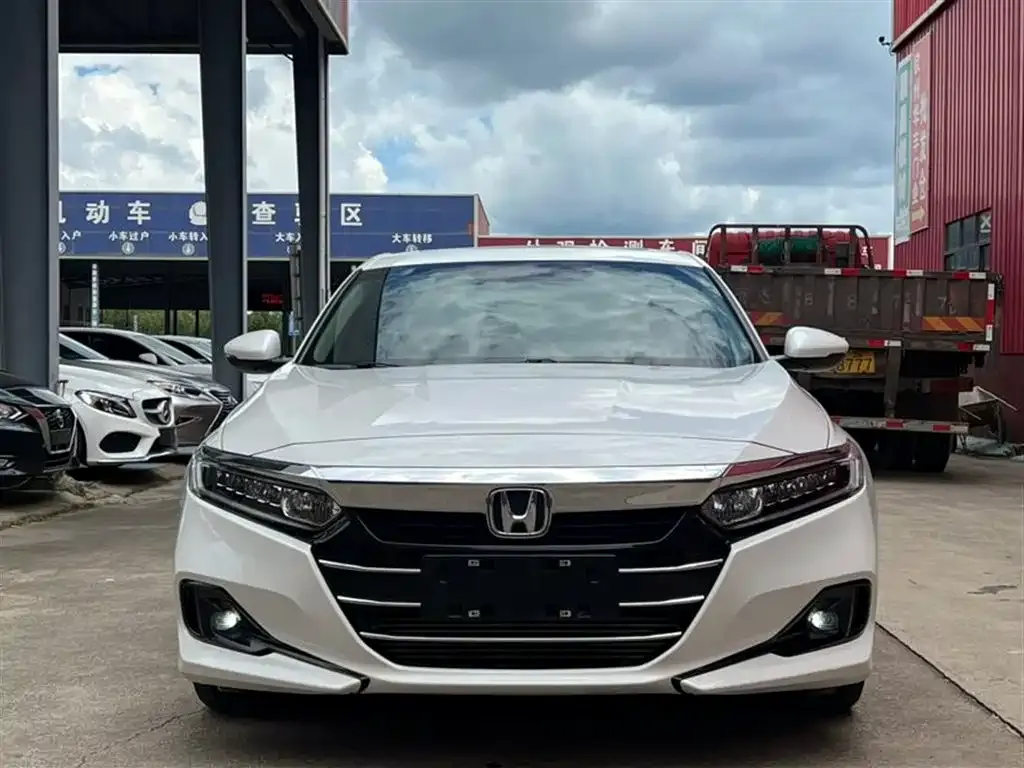 Honda Accord — фото 2