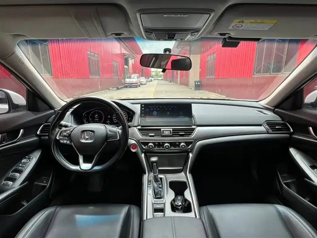 Honda Accord — фото 6