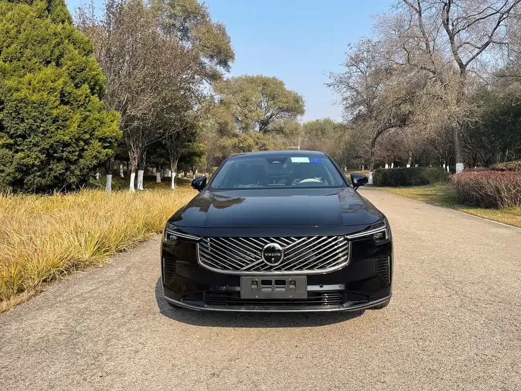 Volvo S90 2025 из CN, фото 2