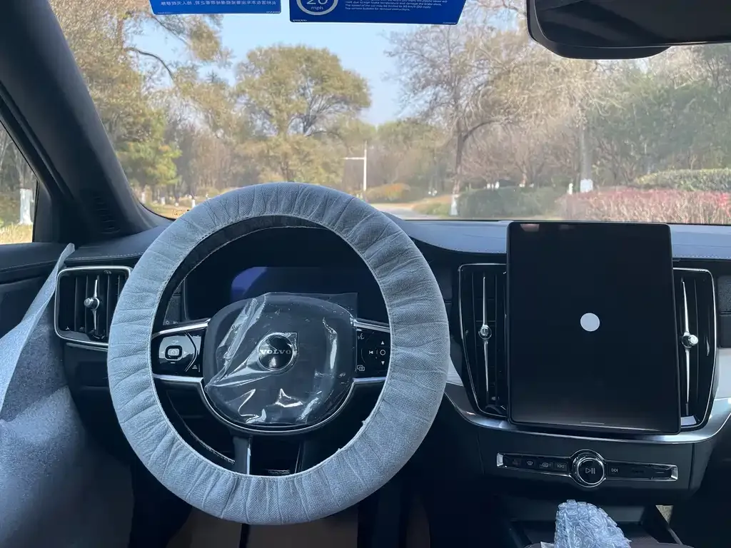 Volvo S90 2025 из CN, фото 7