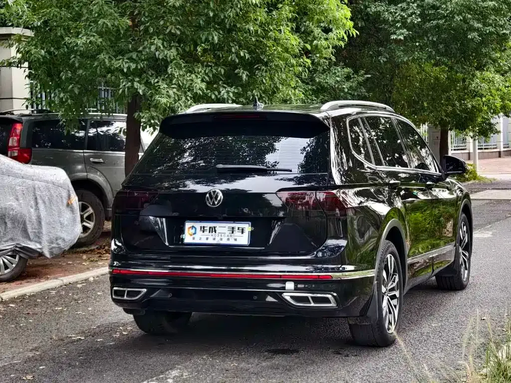 Volkswagen Tiguan L — фото 6