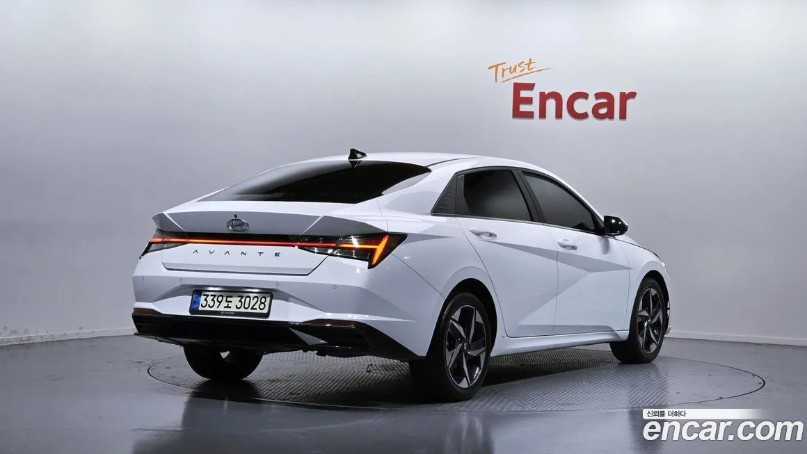 Hyundai AVANTE — фото 2