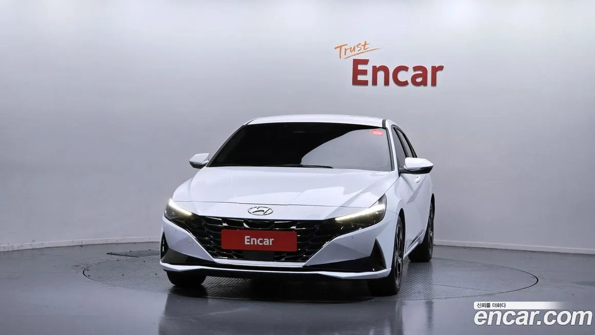 Hyundai AVANTE — фото 3