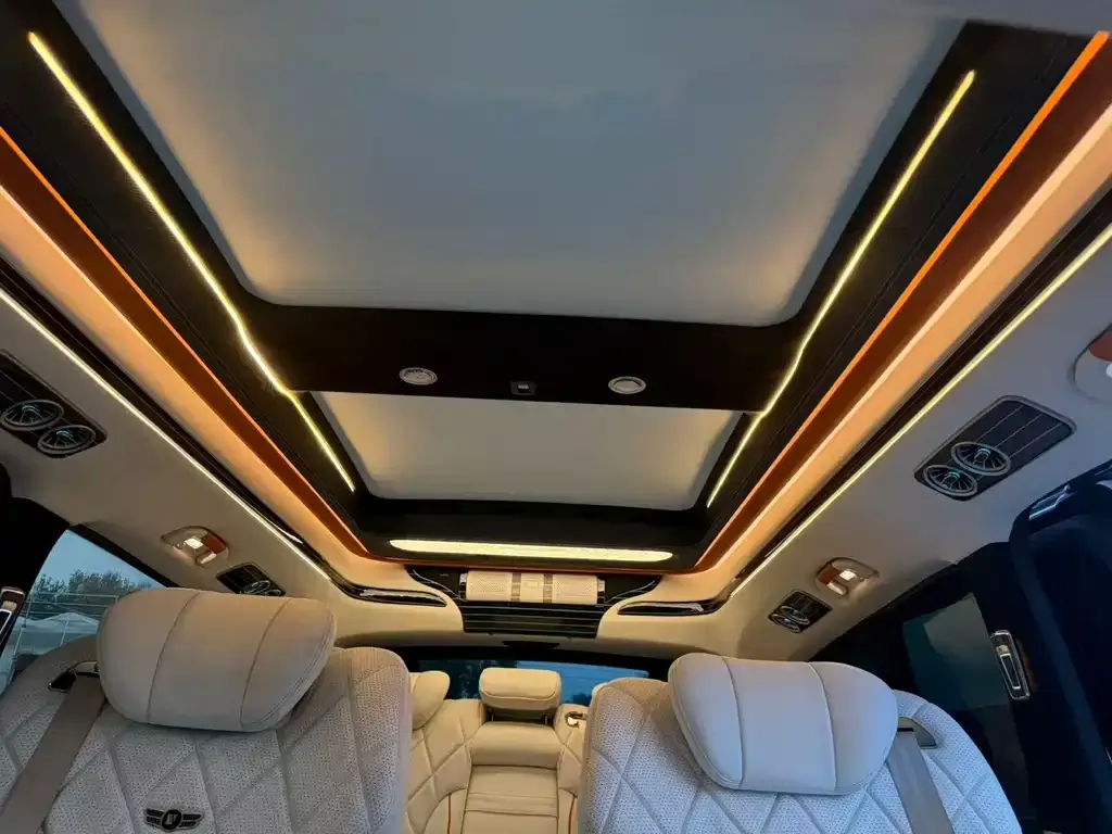 Mercedes-Benz V-Class 2022 из CN, фото 10