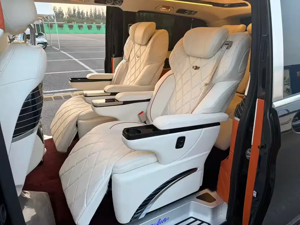 Mercedes-Benz V-Class 2022 из CN, фото 8