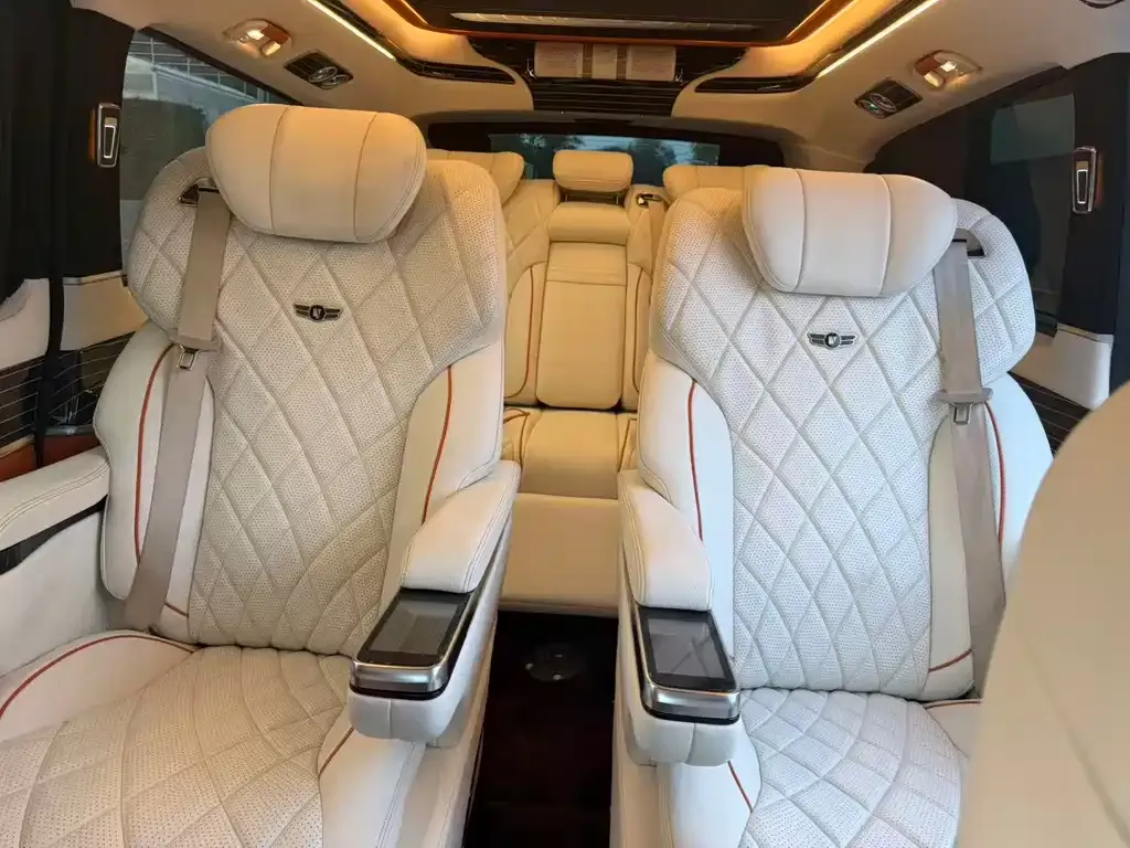 Mercedes-Benz V-Class 2022 из CN, фото 9