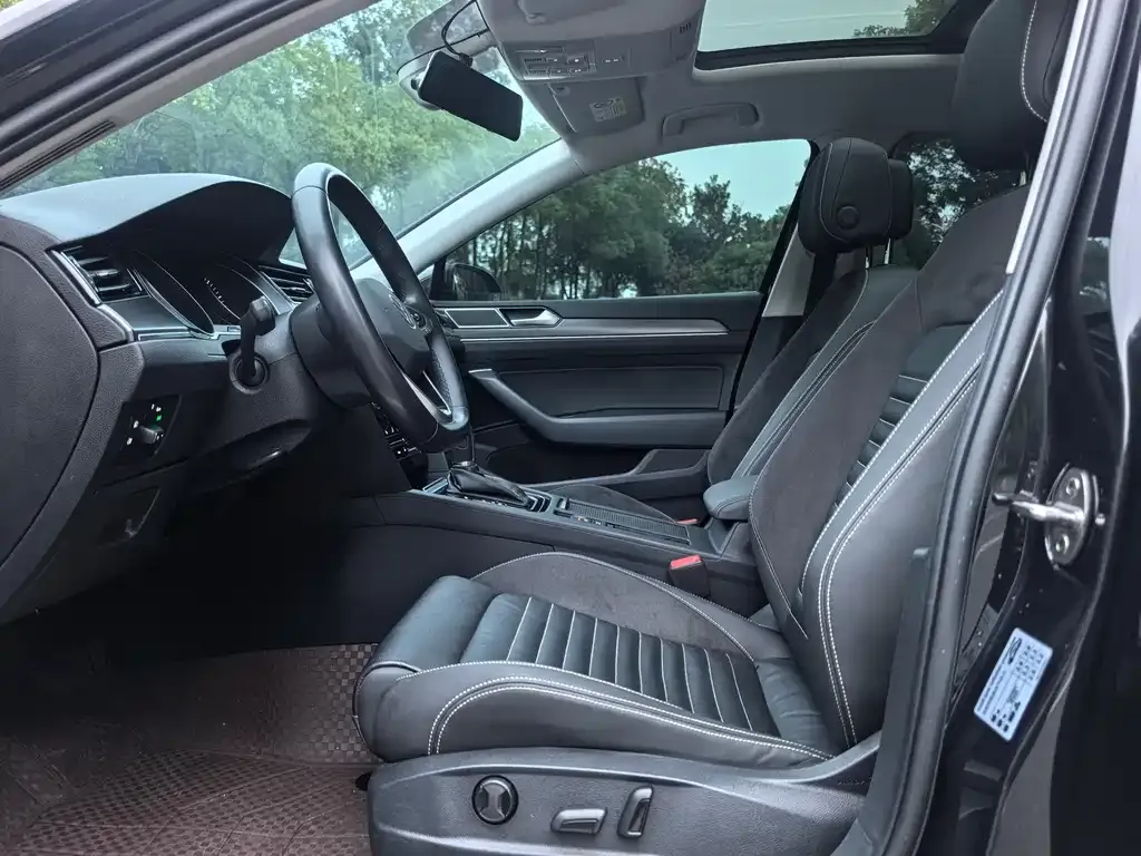 Volkswagen Magotan 2022 из CN, фото 10