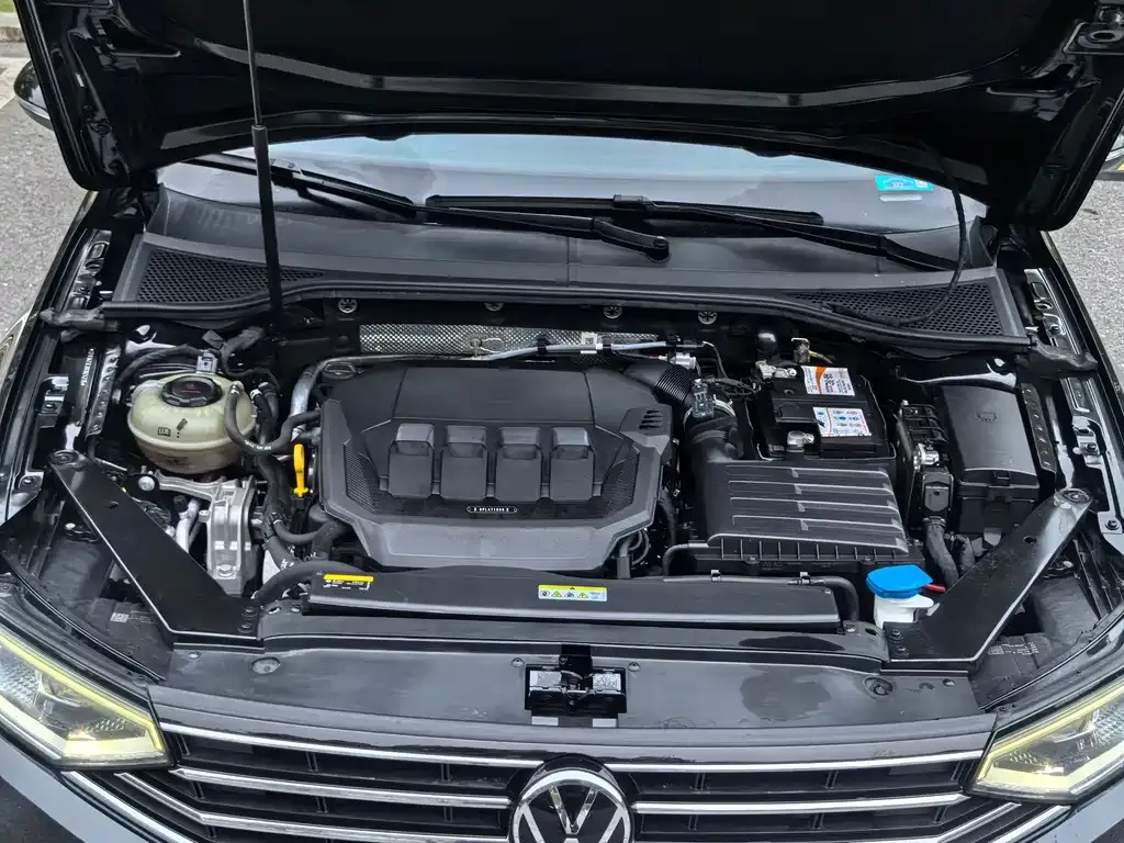 Volkswagen Magotan 2022 из CN, фото 8