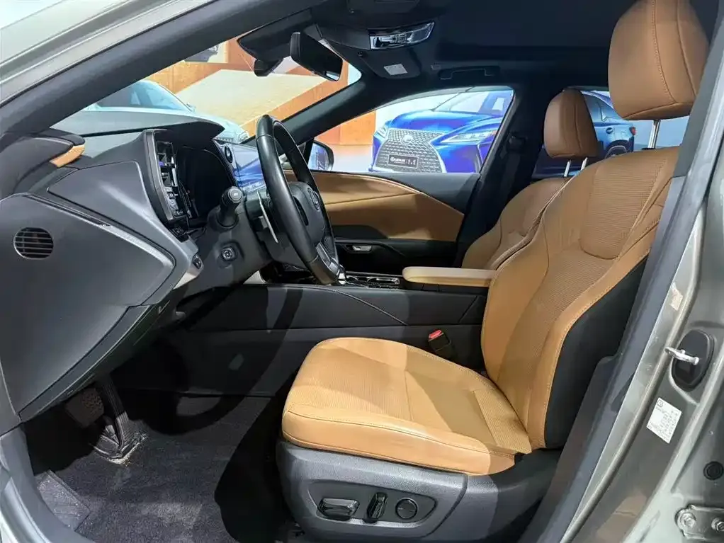 Lexus RX 2023 из CN, фото 4