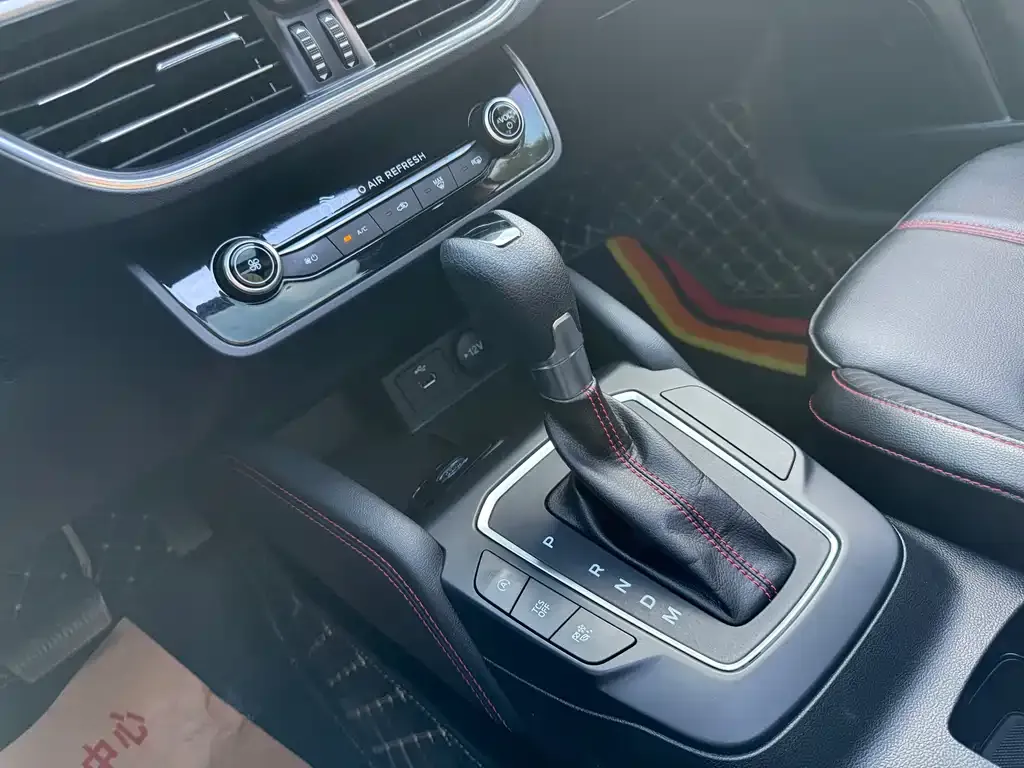 Ford Focus 2023 из CN, фото 8