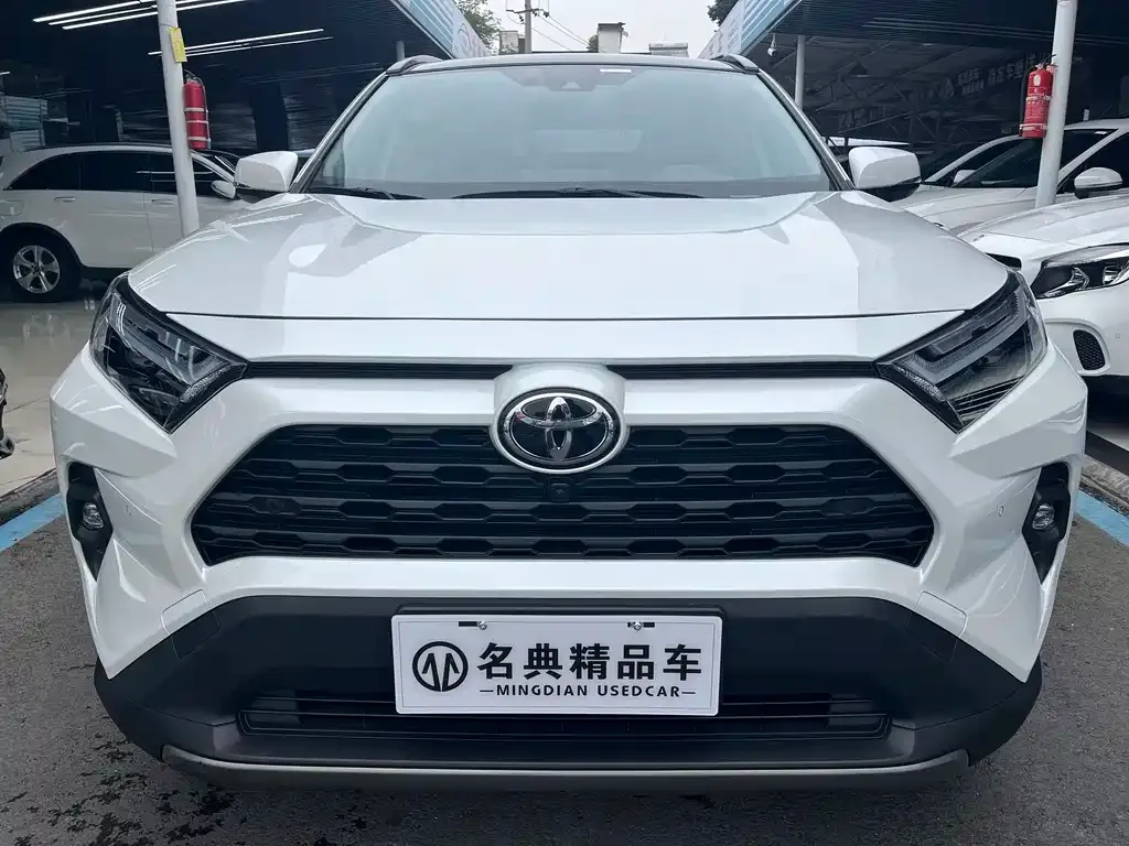 Toyota RAV4 2023 из CN, фото 2