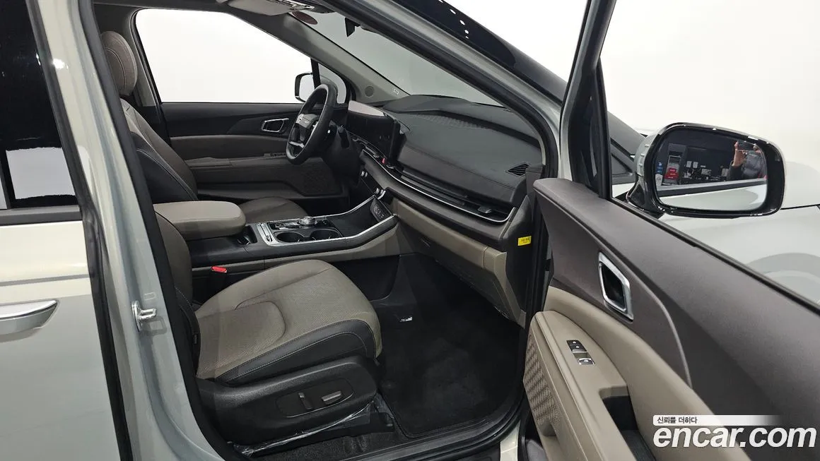 Kia Carnival — фото 10