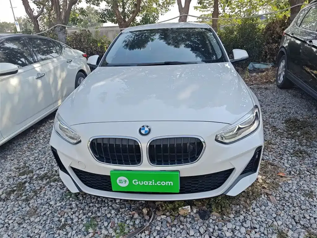 BMW 1 Series 2023 из CN, фото 3