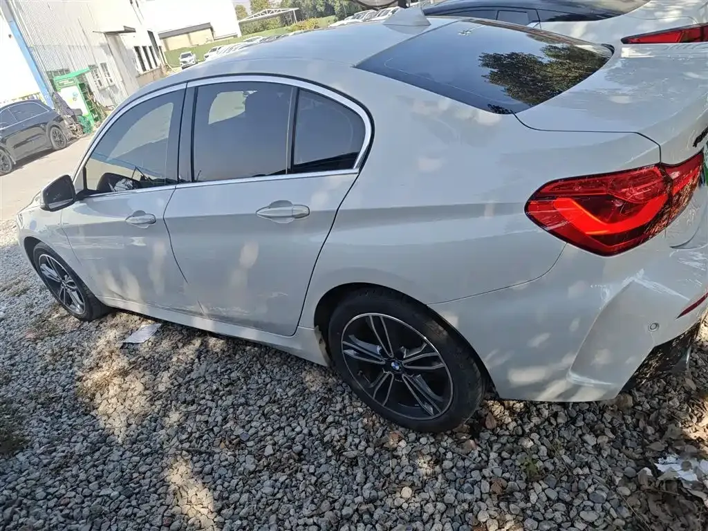 BMW 1 Series 2023 из CN, фото 5