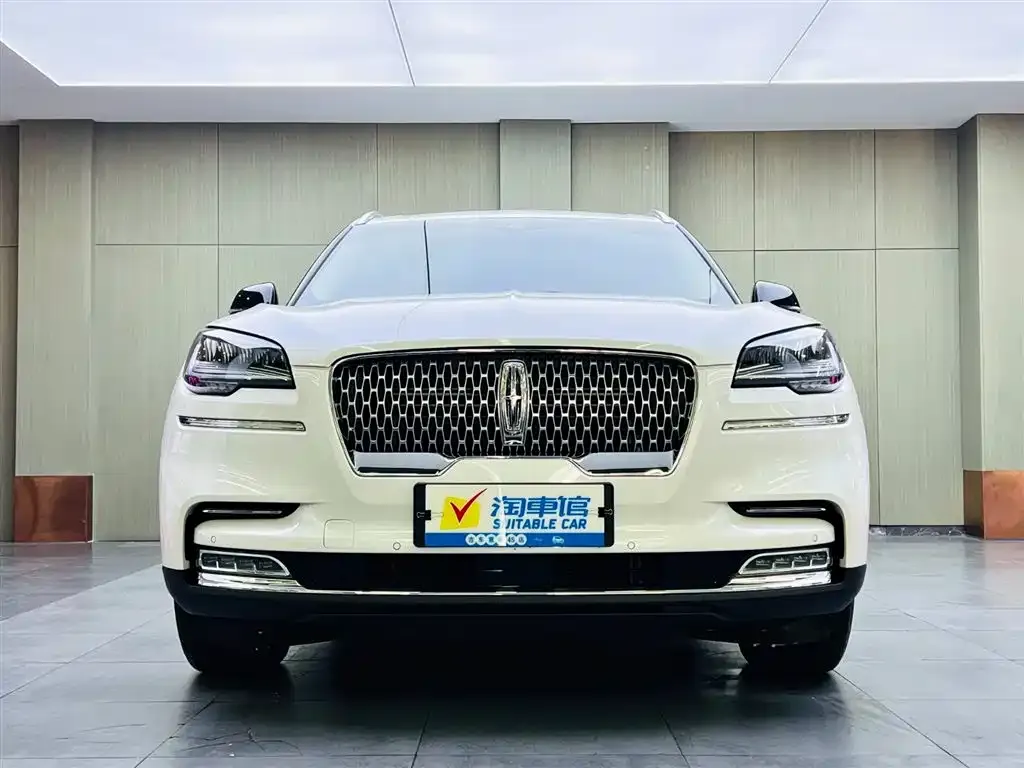 Lincoln Aviator 2023 из CN, фото 2