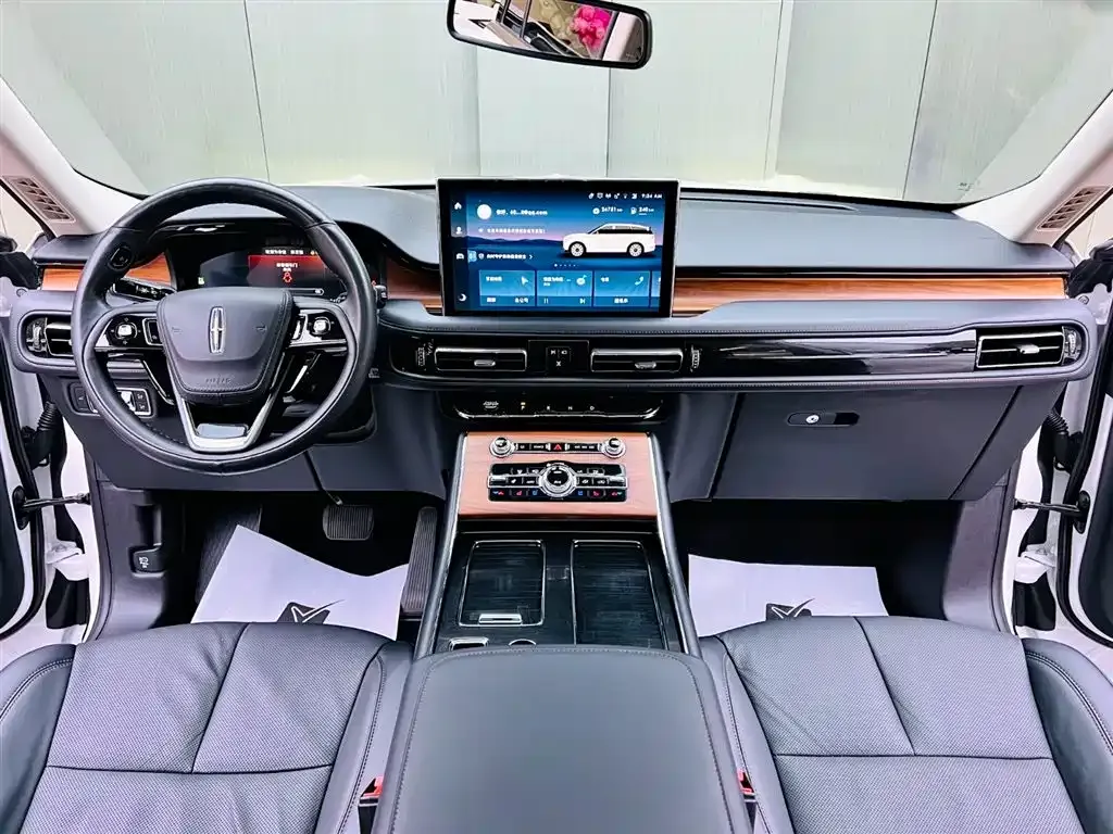 Lincoln Aviator 2023 из CN, фото 9