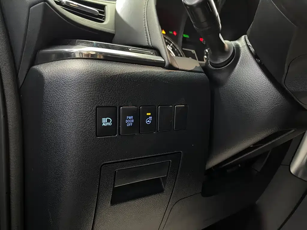Toyota Vellfire 2021 из CN, фото 7