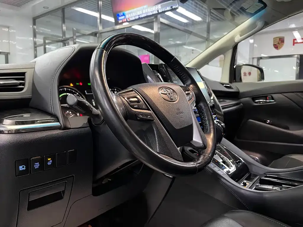 Toyota Vellfire 2021 из CN, фото 9