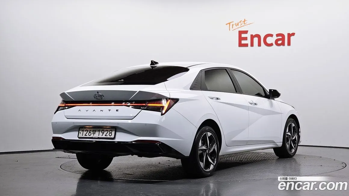 Hyundai AVANTE — фото 2