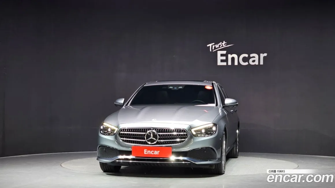 Mercedes-Benz E-Class — фото 3