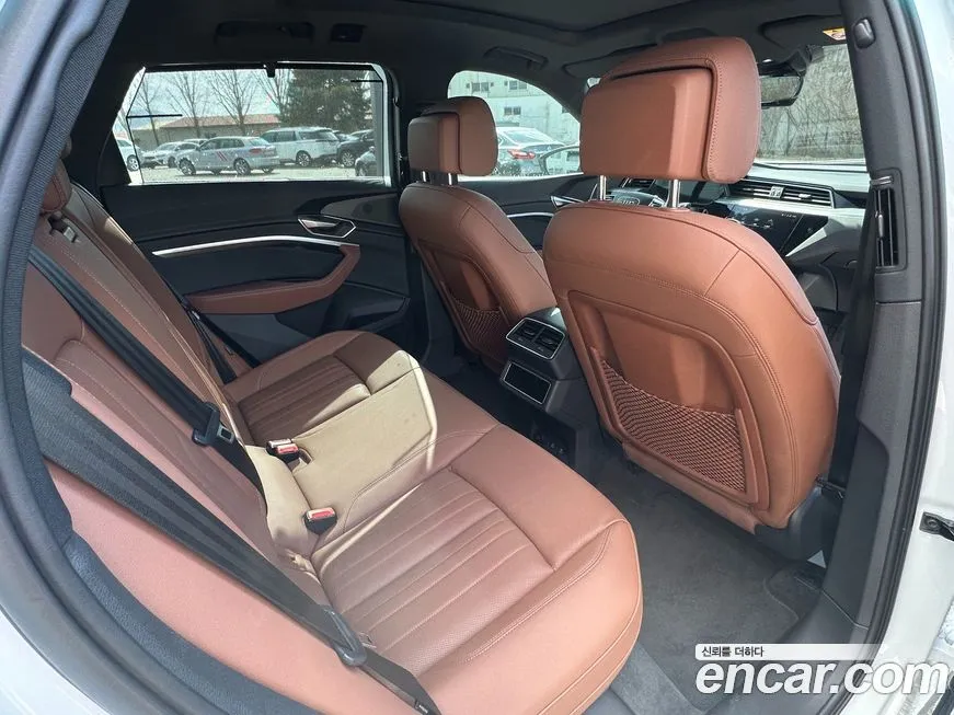 Audi Q8 e-tron 2024 из KR, фото 10