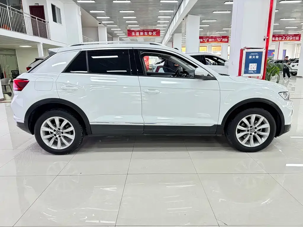 Volkswagen T-Roc 2021 из CN, фото 4