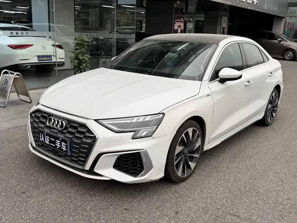 Audi A3 2023 из CN, фото 1