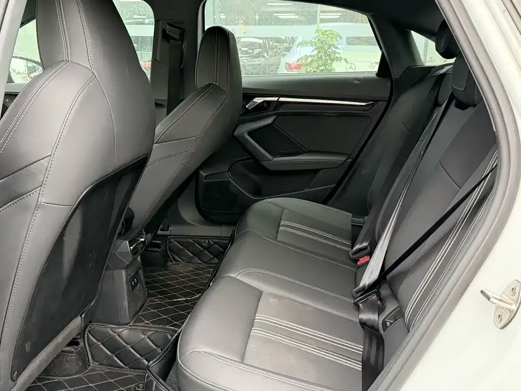 Audi A3 2023 из CN, фото 10